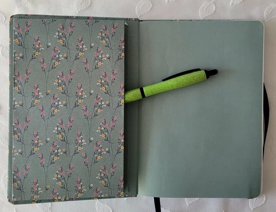 Aanbiedingen โ๏ธ LIBOZA - Agenda 2023 – A5 – Harde Kaft Groen Bloemetjes - 14,5 X 20,5 - Met ECOpen - Leeslint - Sluitelastiek - Past In Handtas - Jaaroverzichten - Ruimte Voor Telefoonnrs+notities - Drietalig - Sinterklaas - Kerstmis – Cadeau ๐ 4 Aanbiedingen โ๏ธ LIBOZA - Agenda 2023 – A5 – Harde Kaft Groen Bloemetjes - 14,5 X 20,5 - Met ECOpen - Leeslint - Sluitelastiek - Past In Handtas - Jaaroverzichten - Ruimte Voor Telefoonnrs+notities - Drietalig - Sinterklaas - Kerstmis – Cadeau ๐ - Afbeelding 4